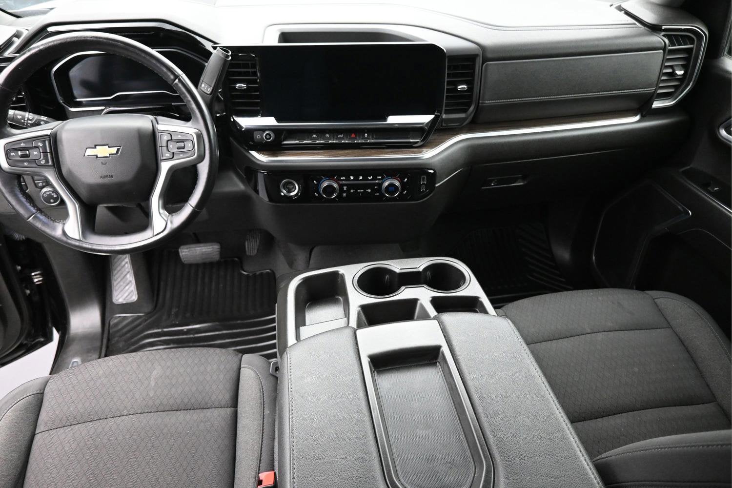 2022 Chevrolet Silverado 1500 LT (2FL)