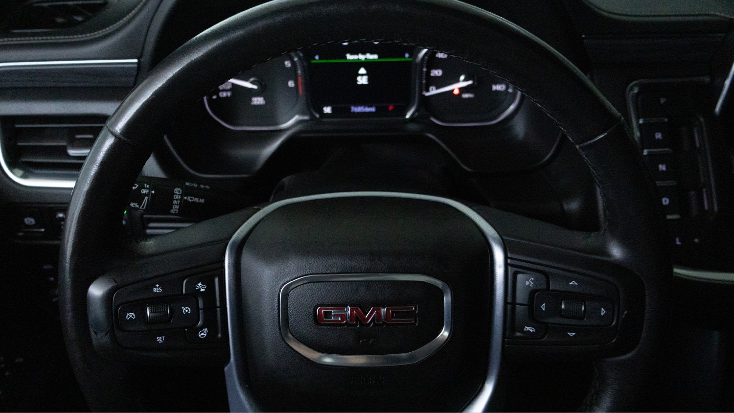 2021 GMC Yukon SLT
