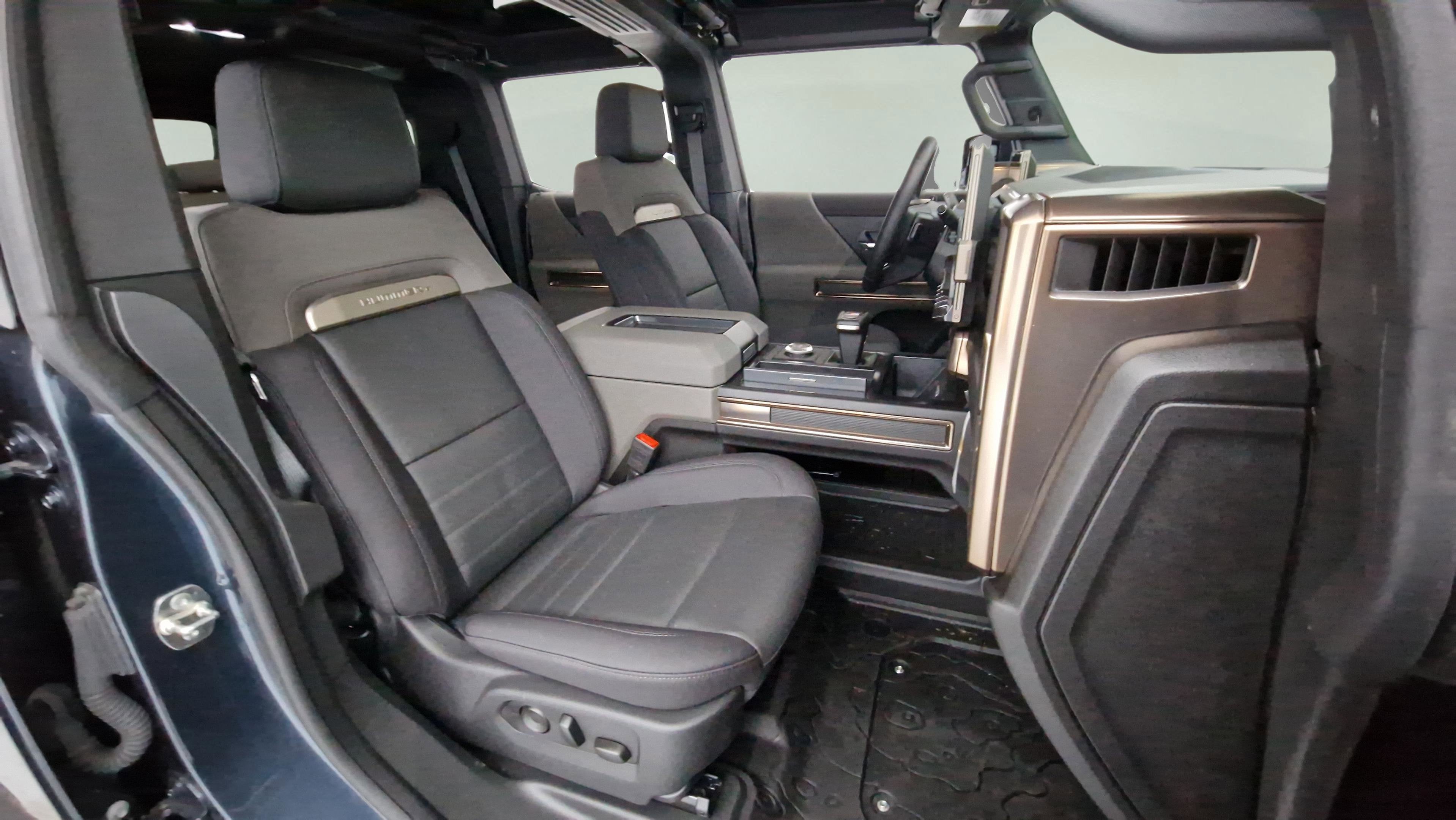 2025 GMC HUMMER EV SUV 2X