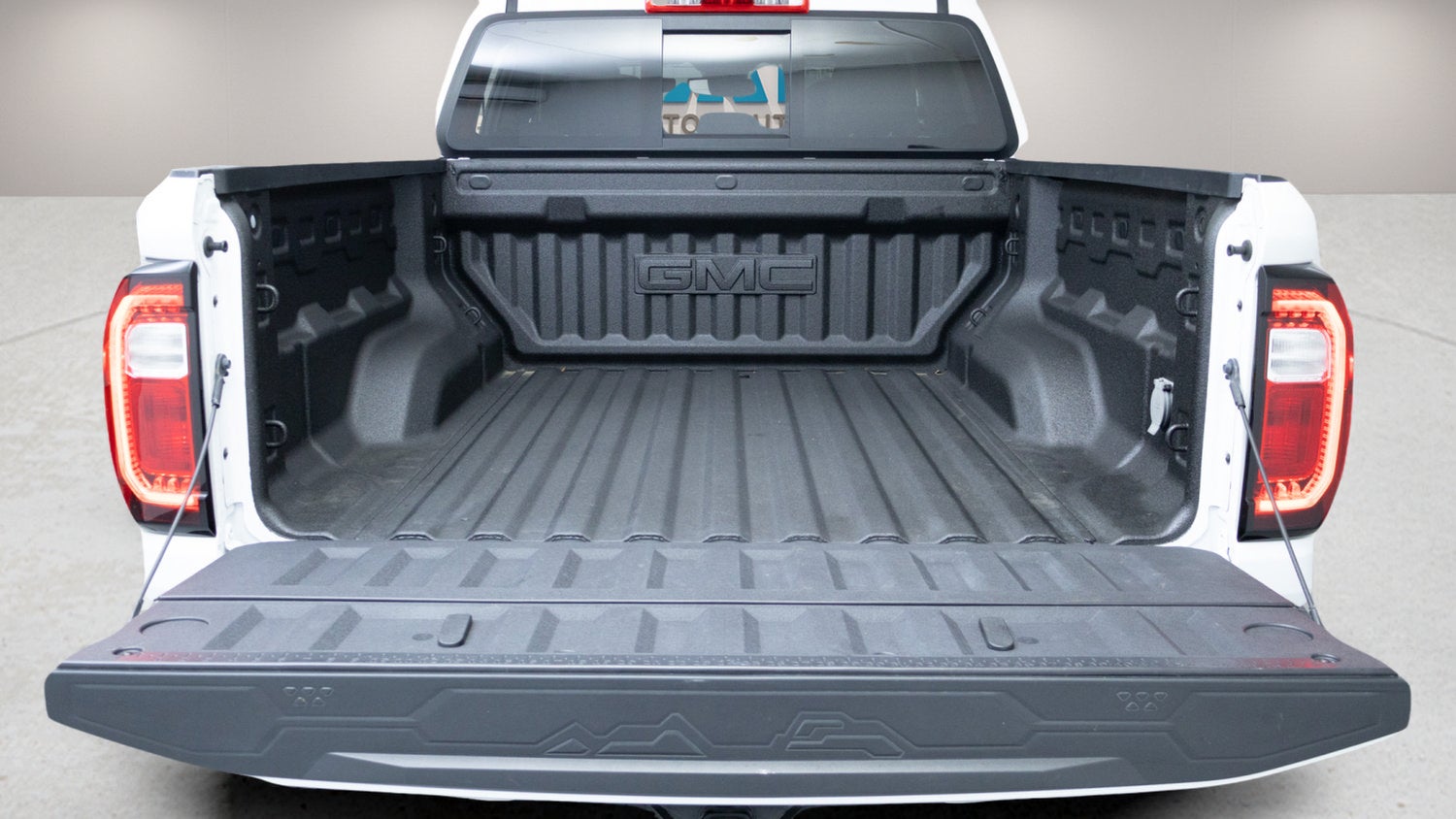2023 GMC Canyon AT4