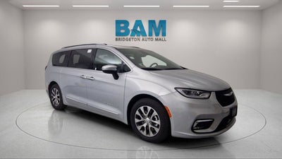2023 Chrysler Pacifica Hybrid Pinnacle