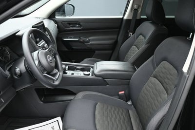 2025 Nissan Pathfinder S 4WD