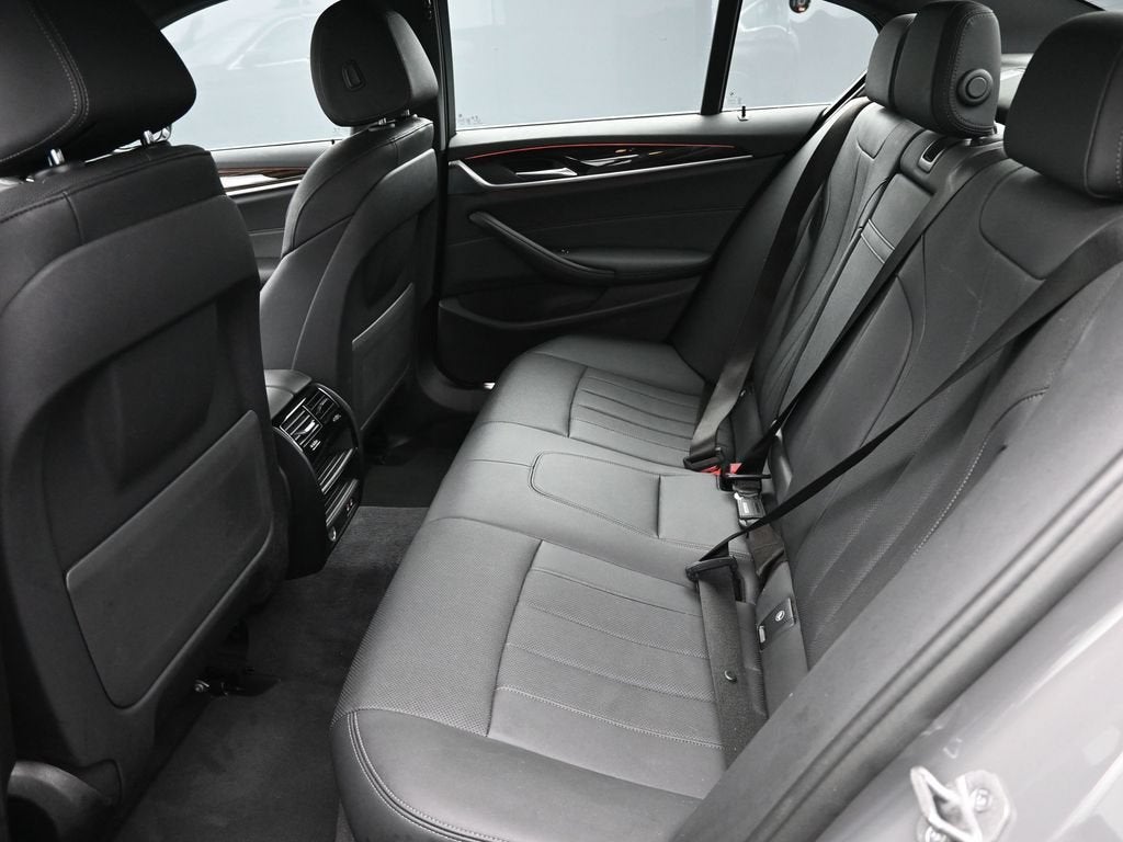 2022 BMW 530 i xDrive